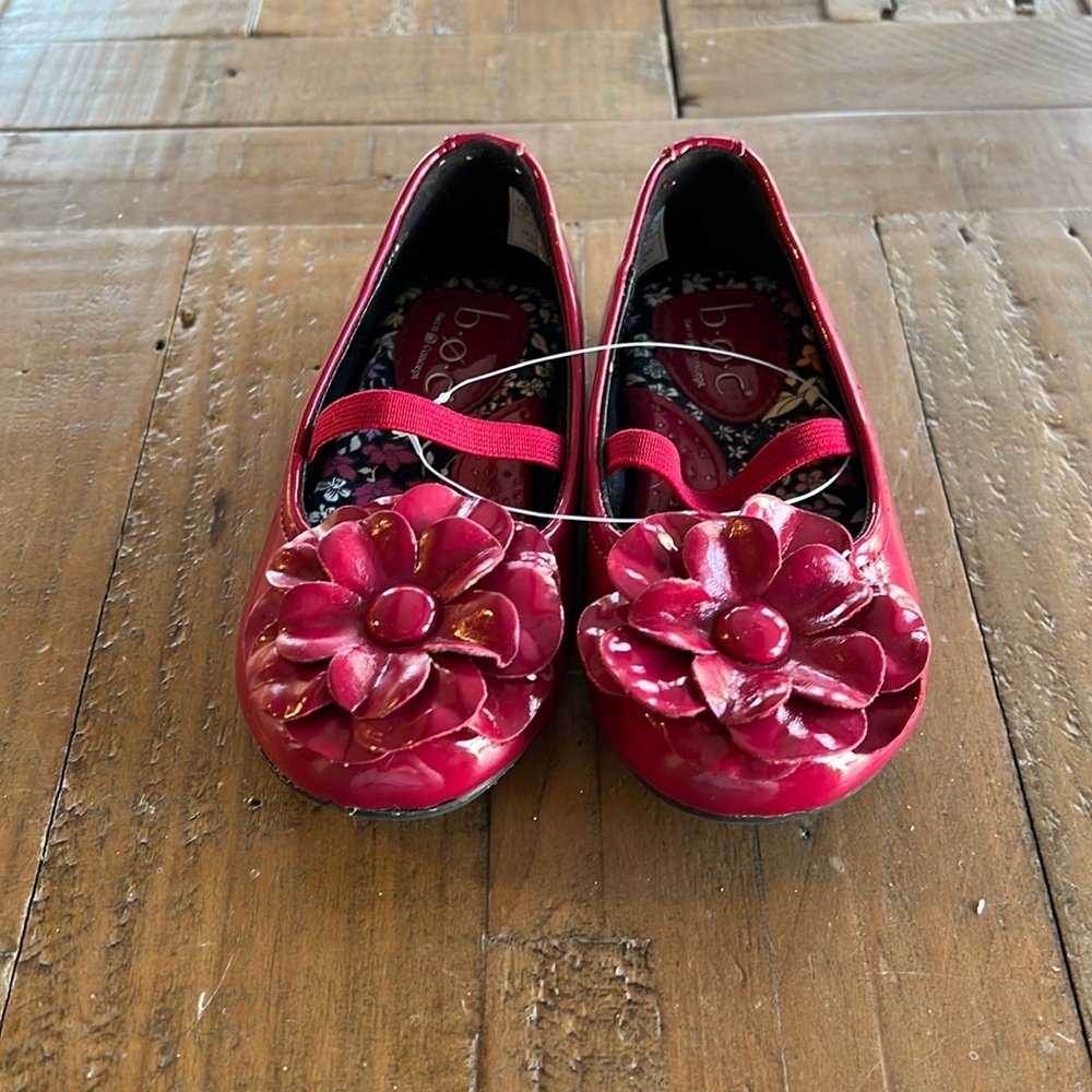 Born BOC red flower Mary Jane shoes